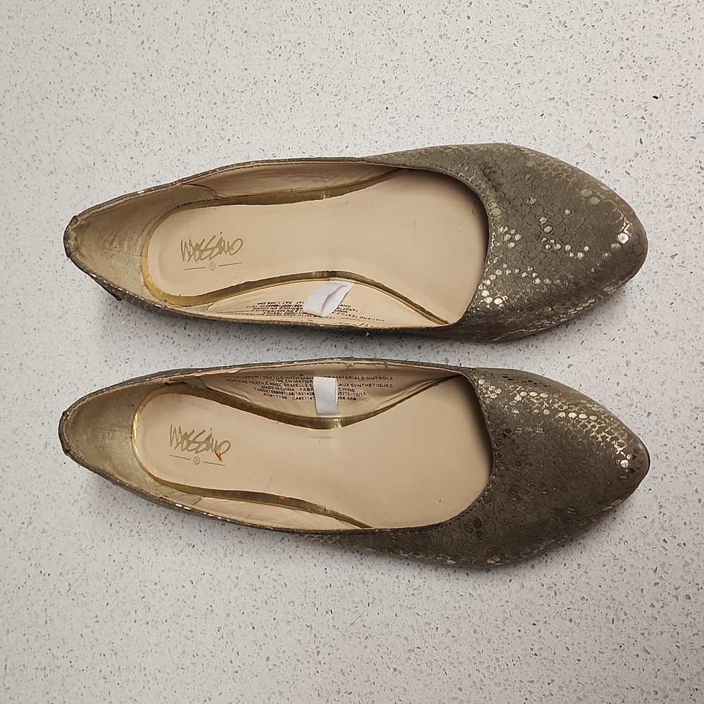 Mossimo Animal/Snake Print Pointed Flats Size 8